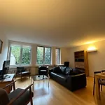 2 Bedroom Apartment In Lovely Louise Area